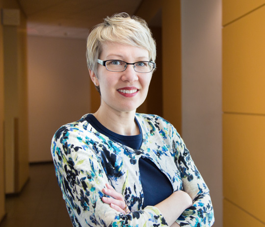 Photograph of Laura Saunders